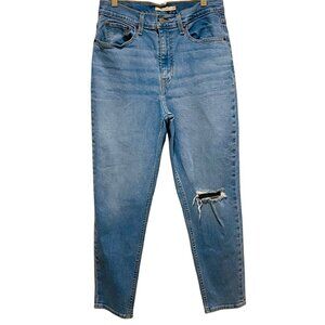 Levi's High Waist Mom Jeans Light Wash With One Blow Out Knee Women's Size 29